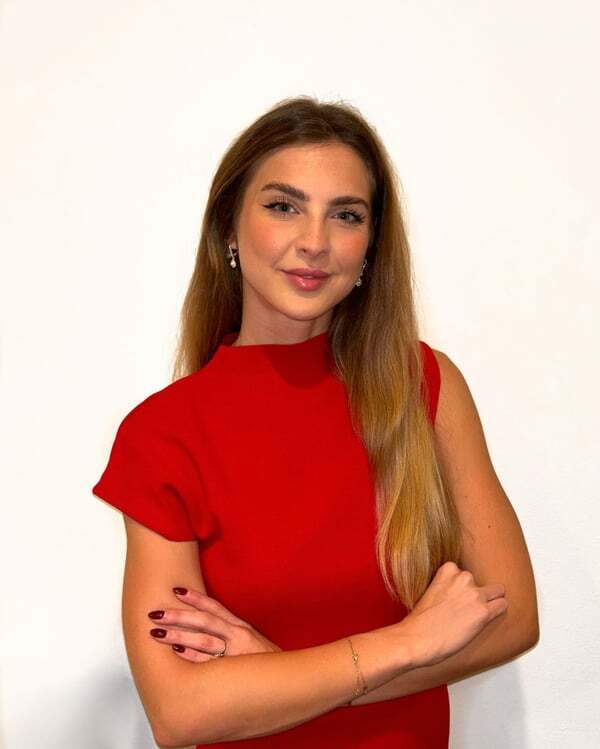 m (3) Mercedes Gechidjian